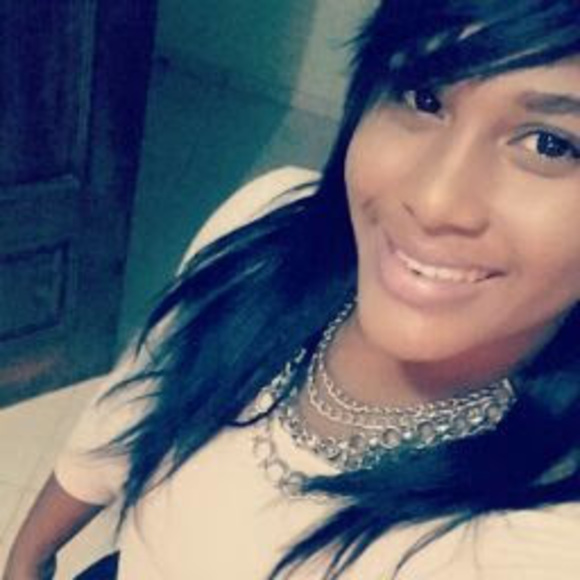 Meet your Posher, Ester - Picture 1 of 1